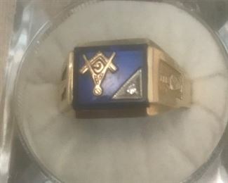 Vintage Masonic gold ring 