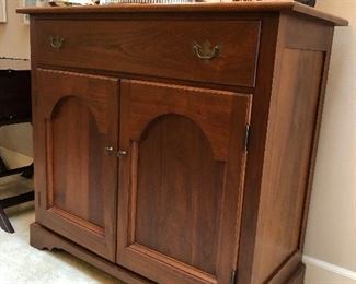 Detail of Server/Bar in previous photo 