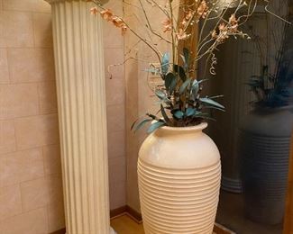 2 large vases, (resin); pillars have sold