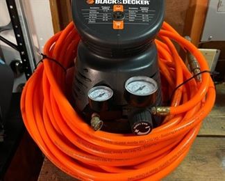 Like New Black & Decker 125PSI air compressor.  Comes with a 50’ 1/4” air hose