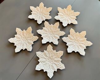 Set of 6 snowflake salad/dessert plates