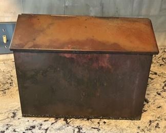 Smith & Hawken copper mailbox with great patina 