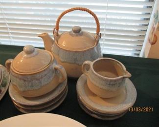 Pottery tea set 