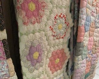 BEuatiful Twin Handstitched Quilt 