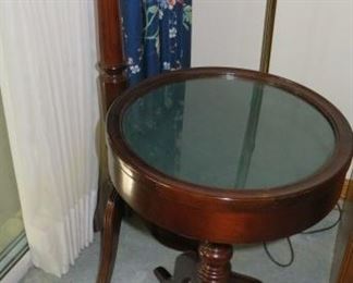 Mahogany Tri Foot Plant Stand & Shadow Box Table