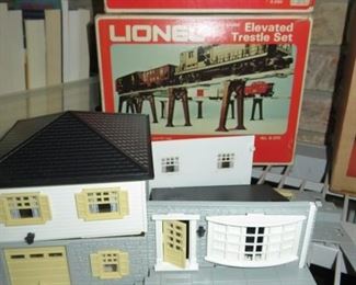 Lionel Train Buildings, Elevated Trestle Set, Automatic Highway Flasher 