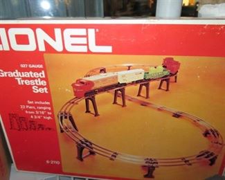 Lionel Graduated Trestle Set