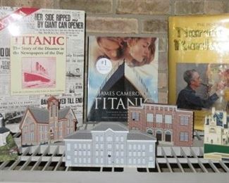 Titanic Books, The Cat's Meow Village Shelf Sitters 