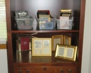 Bookshelf/Photo Frames