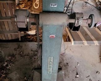 Landis Machine Co. Standing Double Grinder