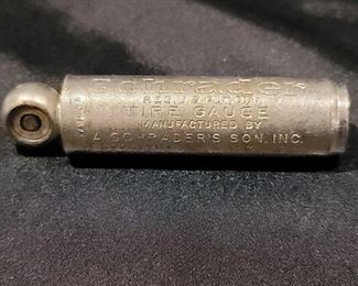 Vintage Schrader's & Son, Inc. Tire Gauge