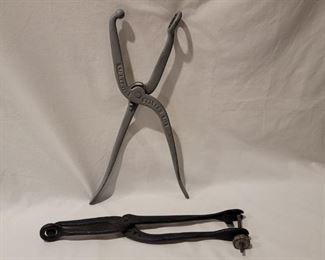 (2) Antique Cobbler Shoe Stretchers w 1897 Patent