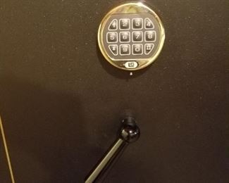 Continental g&n safe, empty. Buyer removes. 60.5 " Tall x 30" wide x 24" deep