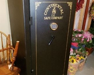 Continental g&n safe, empty. Buyer removes. 60.5 " Tall x 30" wide x 24" deep