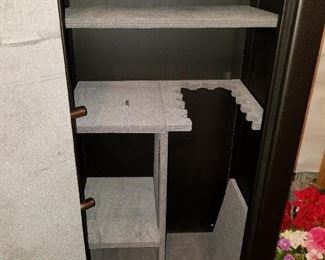 Continental g&n safe, empty. Buyer removes. 60.5 " Tall x 30" wide x 24" deep