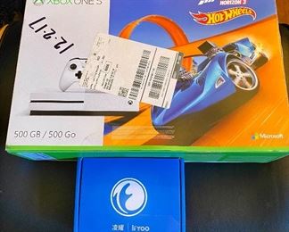 New Sealed Boxed "XBox Ones" Hot Wheels System