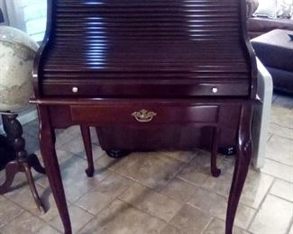 Small Roll Top Desk