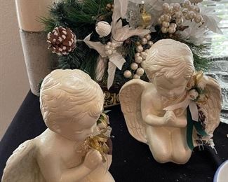 Cherubs, Christmas Decor' 