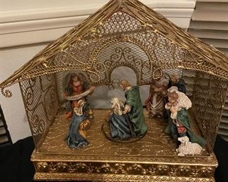 Nativity in Ormalu Style Creche 