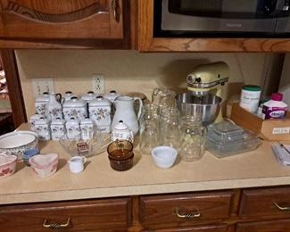 Vintage kitchen, kitchen aid mixer