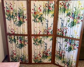Fabric 3 panel screen