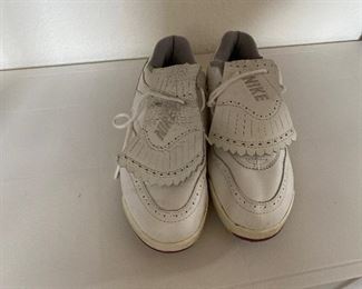 Ladies white leather Nike golf shoes size 6.5