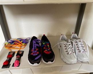 Ladies brand new leather Sketchers sport size 6.5
Ladies brand new Reebok memory tech size 6.5