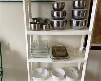 Misc kitchenware
Farberware sets
Pyrex
Corningware