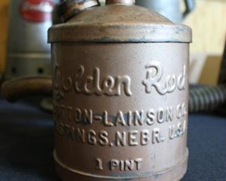 Vintage oil can