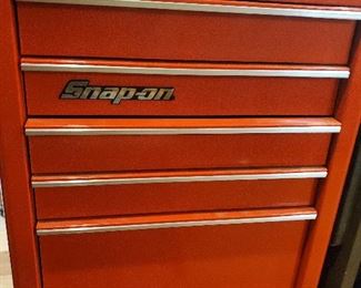 Snap-on rolling tool chest