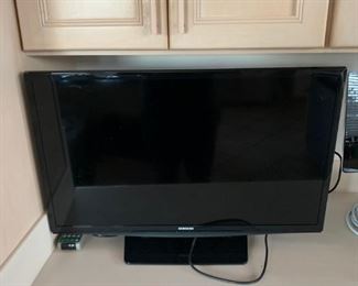 Samsung 28" TV - UN28H4000AF
