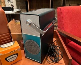 Slide projector with lots of cartridges