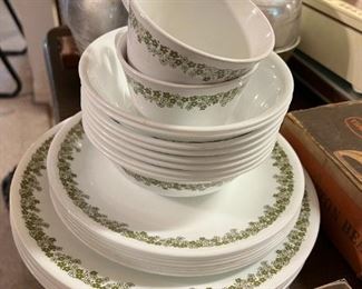 Set of Corelle Dishes