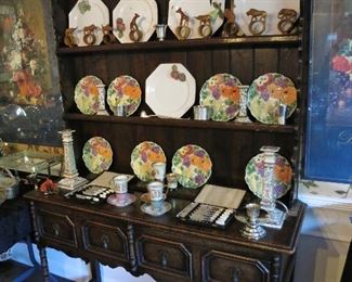 Antique Jacobean-Style Dark Oak Hutch