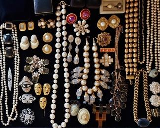 Fashion Costume Jewelry