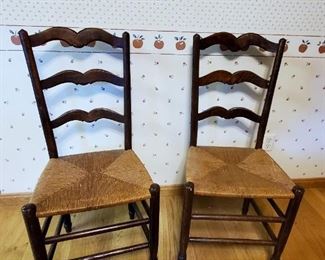 Pr ladder back country chair with rushed seat