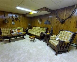 vintage lodge/cabin style rustic couches and tables