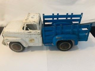 12 inch long Hubley Panel Pick up truck late 50s or early 1960s  