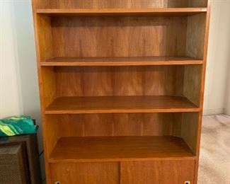 002 Beautiful 5 Shelf Bookcase