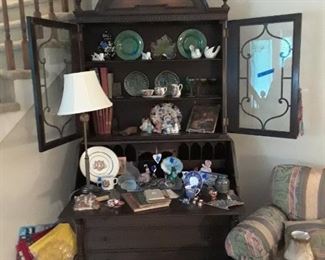 1930s mahogany double-door secretary/bookcase
