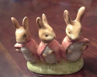 Trio of rabbits, figurine