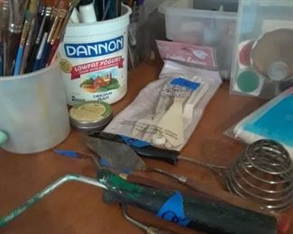 Art tools and brushes