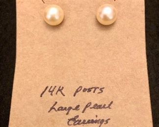 Item 190:  14K Pearl Earrings:  $45