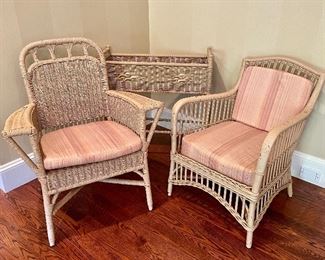 Painted Vintage Wicker Furniture - pretty set!
