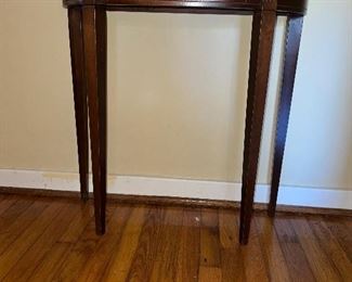 Mahogany Demiline table
