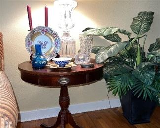 Mahogany Round drum table