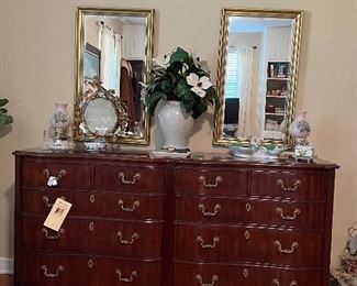 Thomasville Dresser , Mirrors and accessories