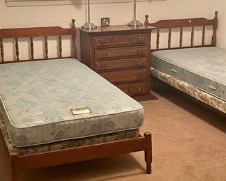 Pair of twin beds, chest
