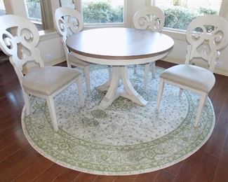 Kitchen Table w/4 Chairs and Extension