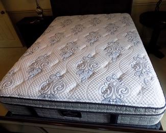 Queen Sleigh Bed w/New Serta Perfect Sleeper PillowTop Mattress